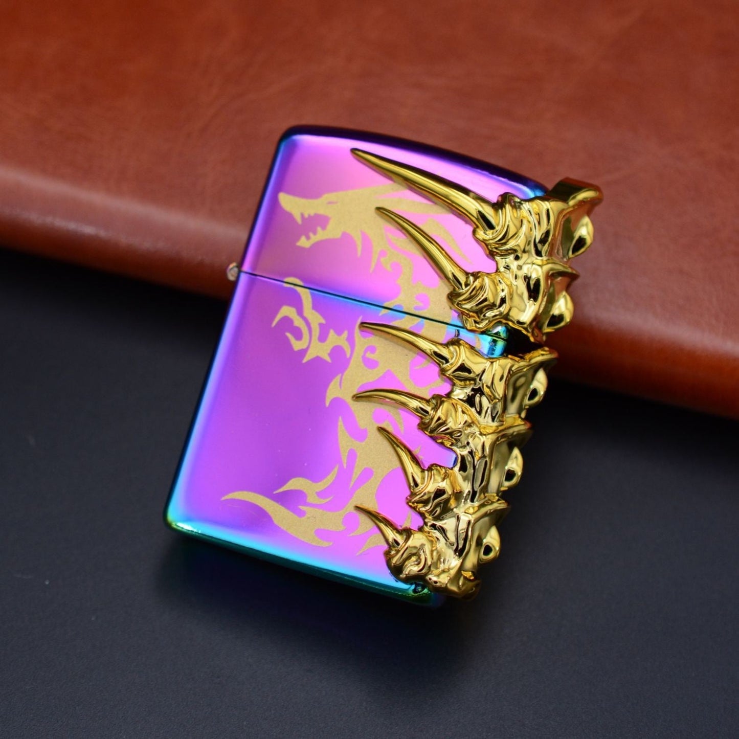Dragon claw relief three-dimensional lighter